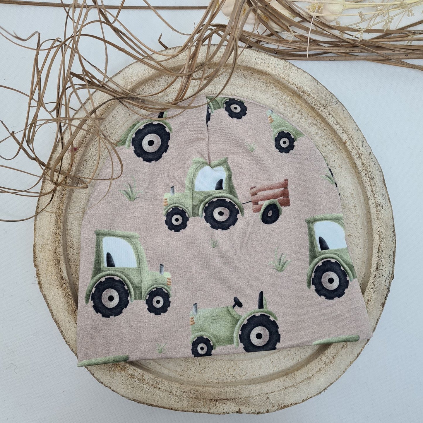 Beanie mit Trecker-Motiv – Beige