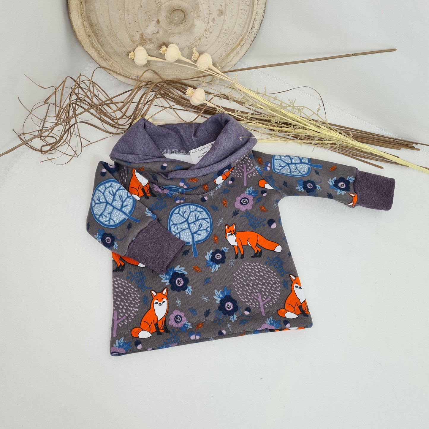 Sweatshirt mit Fuchs- und Waldmotiven