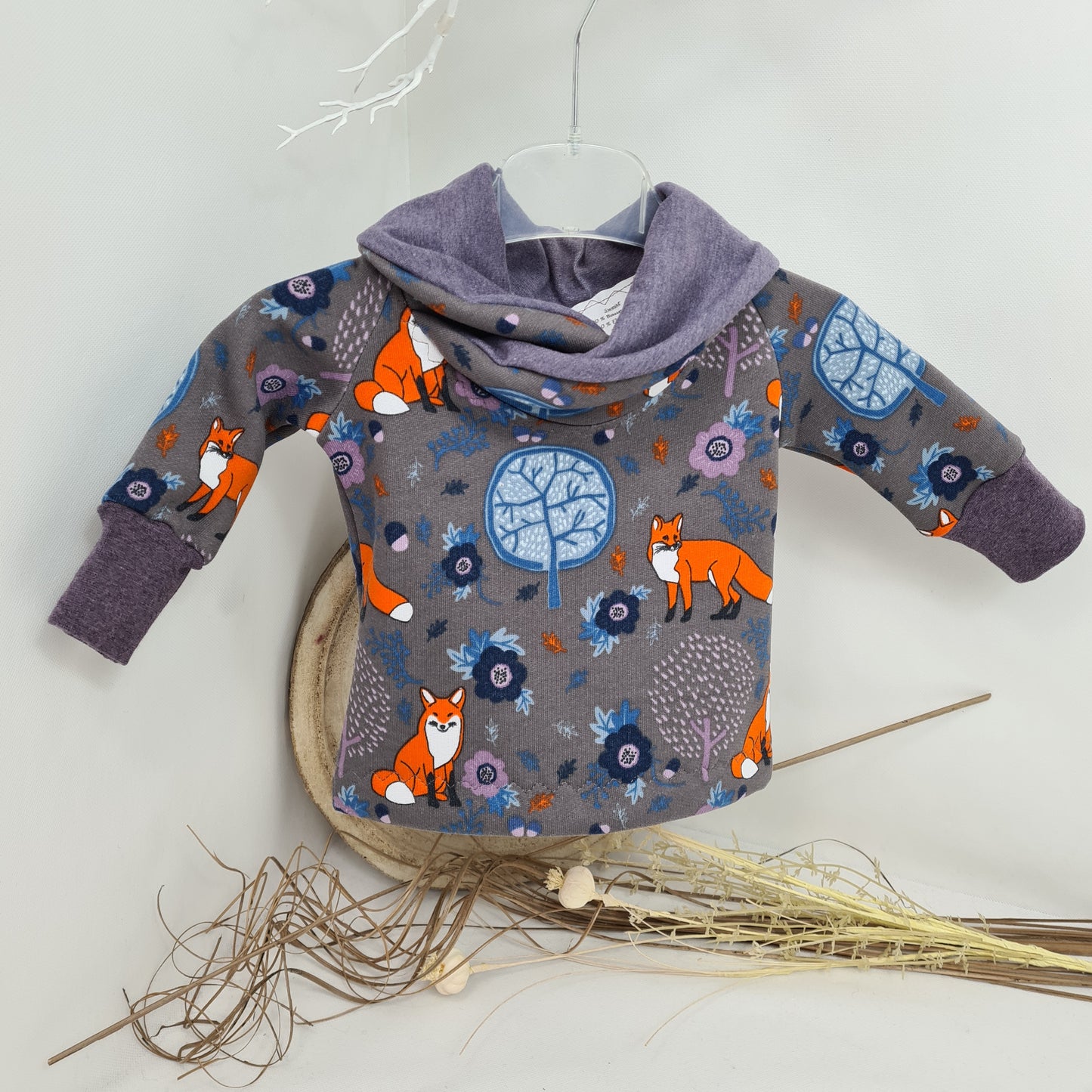 Sweatshirt mit Fuchs- und Waldmotiven