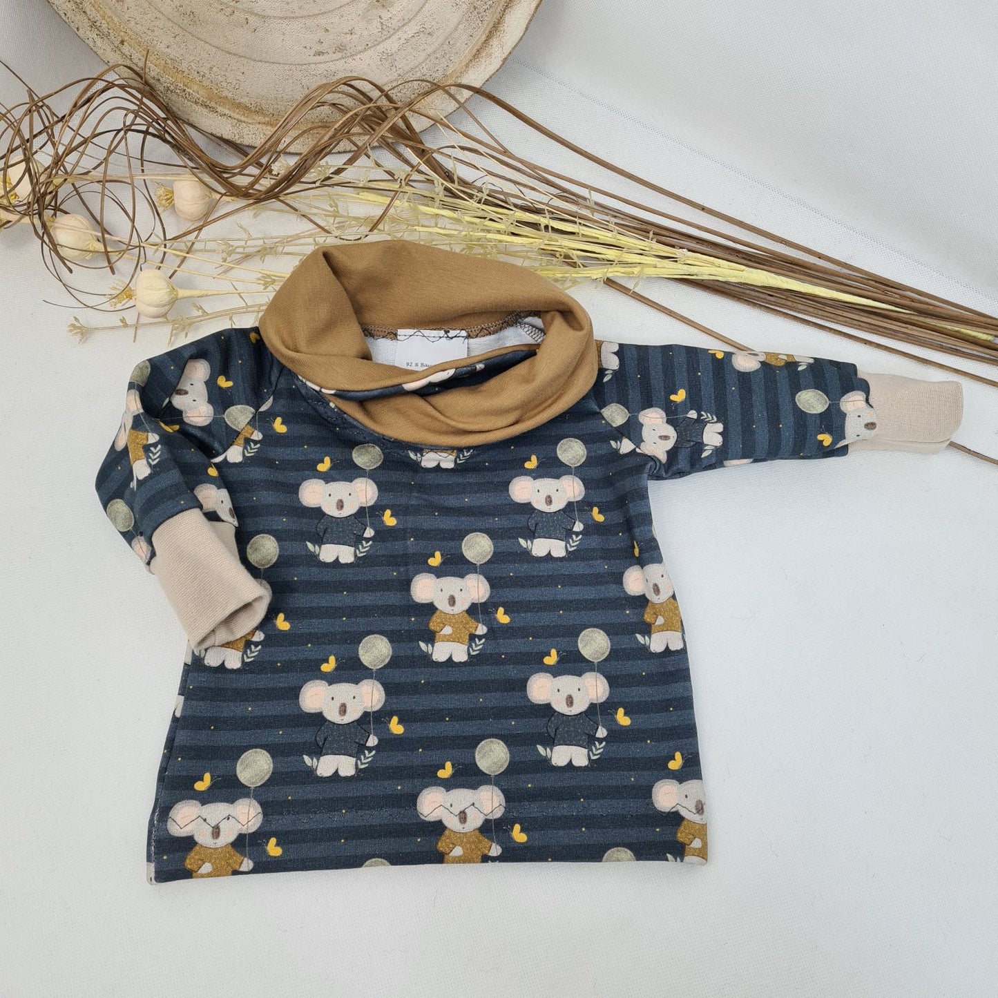 🐭 Zauberhaftes Maus-Abenteuer – gemütliches Sweatshirt mit Hoodie-Kragen