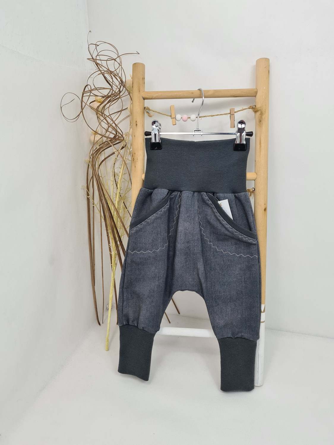 Pumphose im Jeansstyle aus French Terry in Anthrazit - Zauberzwerge