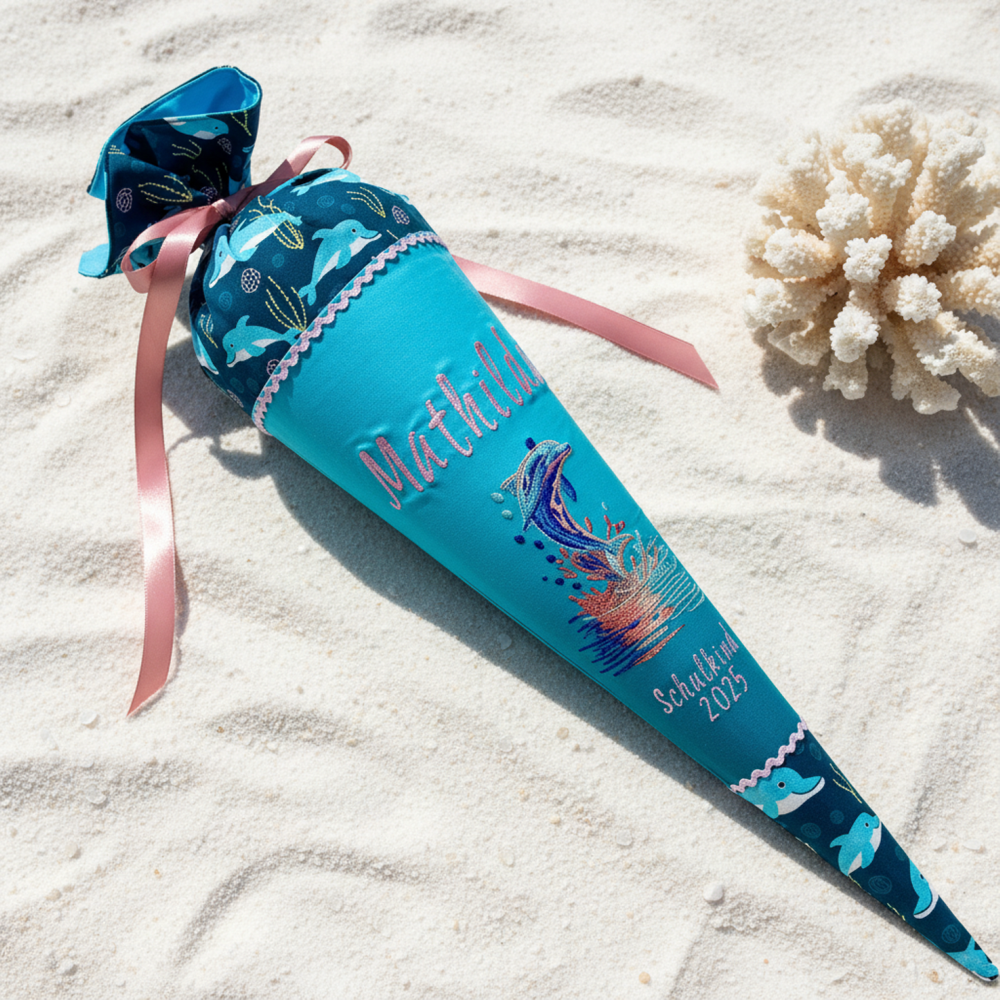 Individuell bestickte Schultüte „Meerjungfrau“ und Meeresbewohner– personalisiert mit Namen & Datum