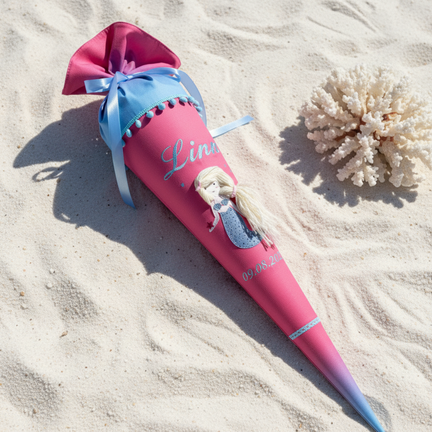 Individuell bestickte Schultüte „Meerjungfrau“ und Meeresbewohner– personalisiert mit Namen & Datum