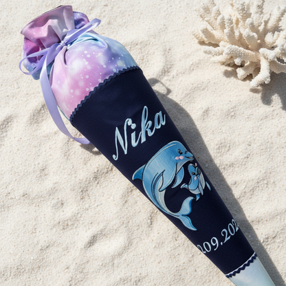 Individuell bestickte Schultüte „Meerjungfrau“ und Meeresbewohner– personalisiert mit Namen & Datum