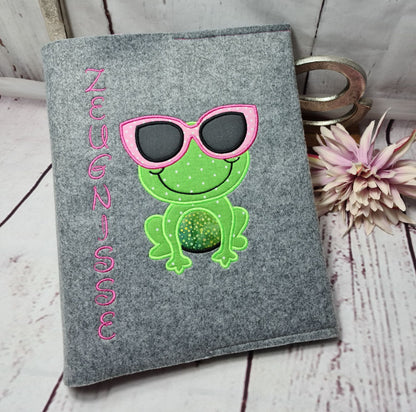 Personalisierte Zeugnismappe DIN A4 – Bestickt mit Name & Wunschmotiv