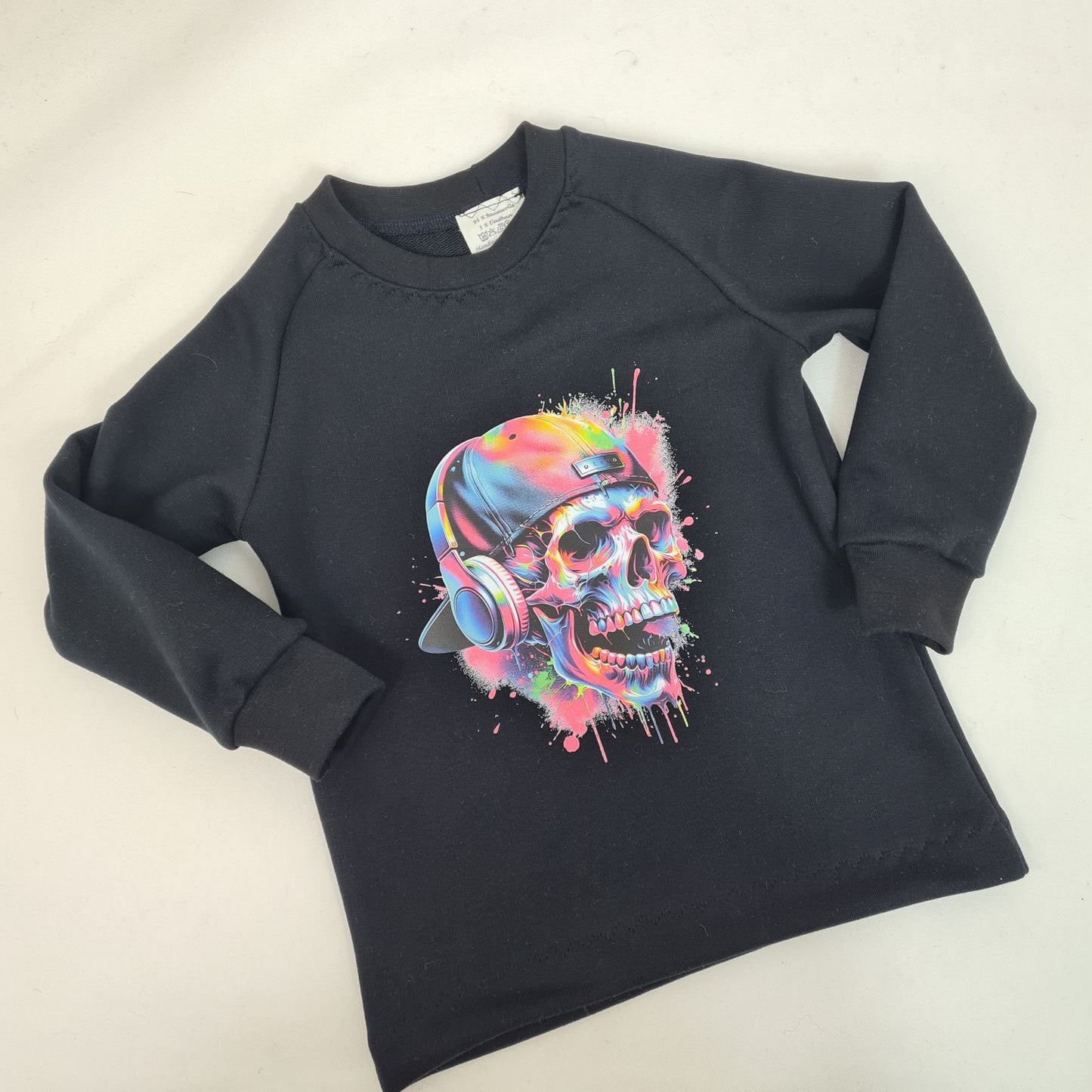 Sweatshirt Schwarz mit Totenkopf – Für coole Kids