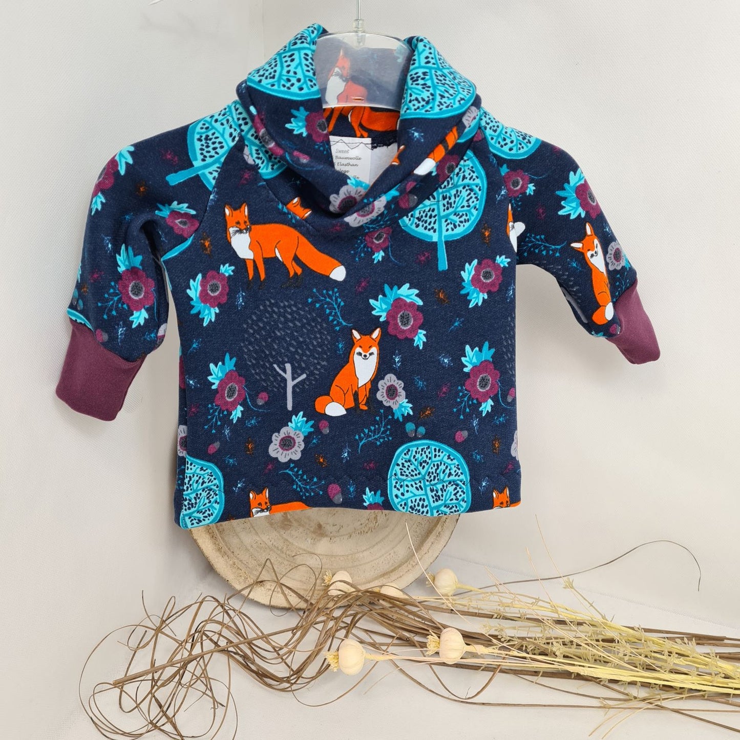 Sweatshirt mit Fuchs- und Waldmotiven