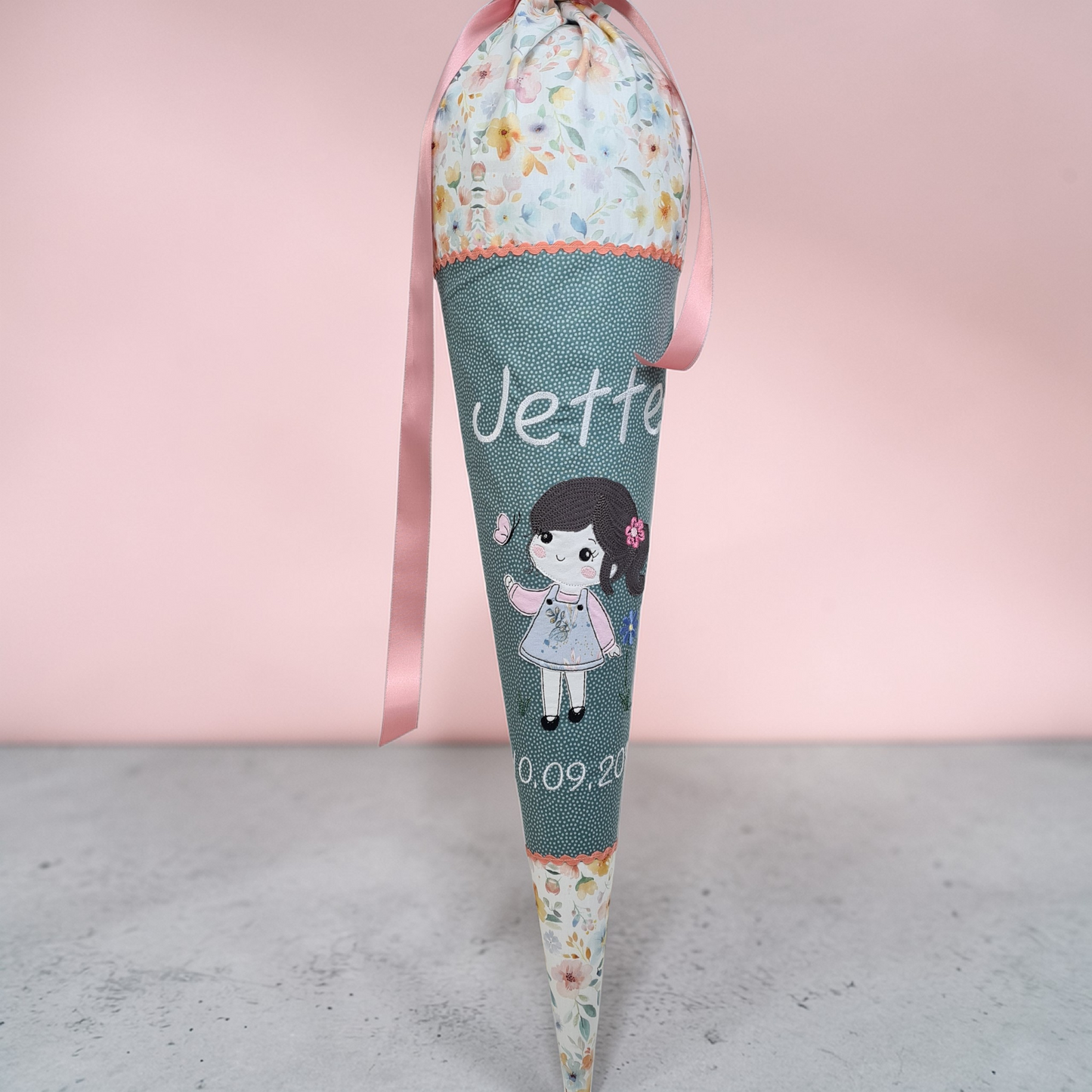 Individuelle Schultüten Handmade – personalisiert & liebevoll bestickt