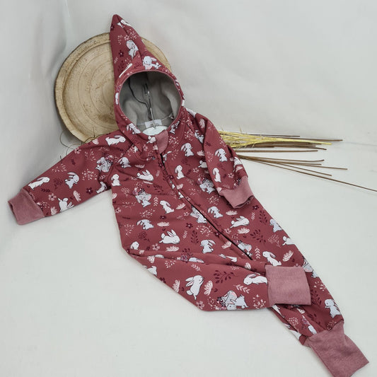 Kuscheliger Softshell-Overall für Kinder – perfekt für Wind und Wetter!