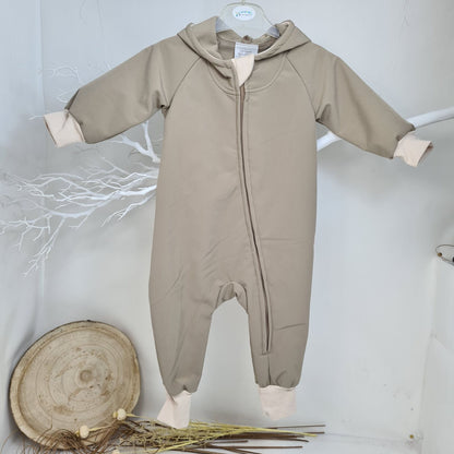 Kuscheliger Softshell-Overall für Kinder – perfekt für Wind und Wetter!