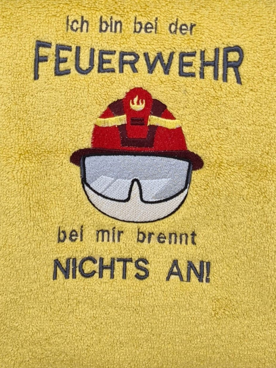 Badetuch 100x150 mit Feuerwehr-Stickerei - Zauberzwerge