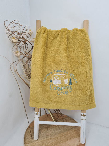 Camping Crew - Besticktes Duschtuch 70x140 cm - Individualisierbar - Zauberzwerge
